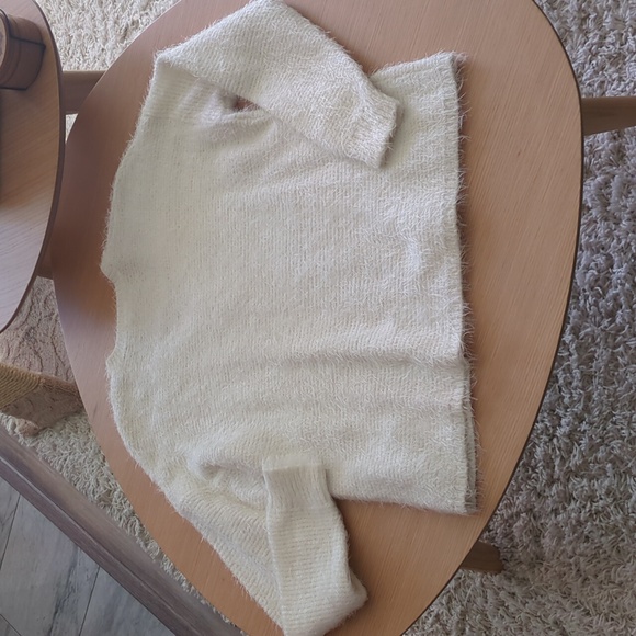 Dex Cream Fuzzy Sweater - Picture 7 of 7